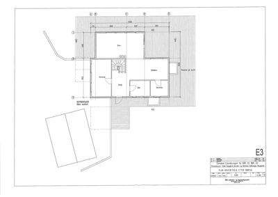 Plantegning av etasjen med romfordeling (soverom, gang, kjøkken, bad) og dimensjoner.