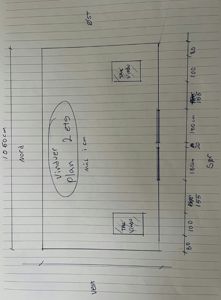 Håndskrevet etasjeplan (2. etg) med angitte rom, vinduer og mål.
