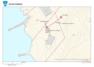 Et kart over et område med kystlinje, høydeforhold (konturlinjer) og markerte punkter for rørleggerarbeid.