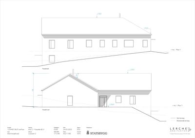 Fasadetegning som viser bygningens utseende sett fra vest, med høydeangivelser og terrenglinjer.