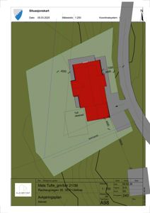 Situasjonskart som viser tomtens grenser, bygningens plassering, veier og ledninger.