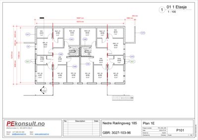 Etasjeplan (1. etasje) som viser romfordeling, dører, vinduer og mål for en bygning.