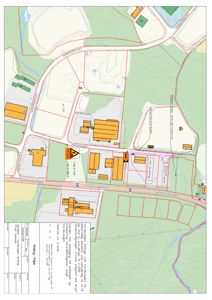 Situasjonsplan som viser tomt, bygninger, veier og omgivende areal.