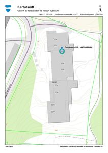 Kartutsnitt (situasjonskart) som viser eiendomsgrenser, vegnett og terrengforhold for Grenaveien 10R i Drøbak.