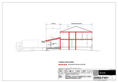 Snittegning som viser tverrsnitt av eksisterende og tilbygg, inkludert høyder, takhøyder og brannskillekonstruksjoner.