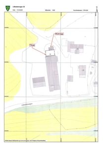 Situasjonsplan som viser tomtens beliggenhet, nabolag, veier (Låkedalsvegen) og planlagte tiltak (Tilbygg og Revet bygg).