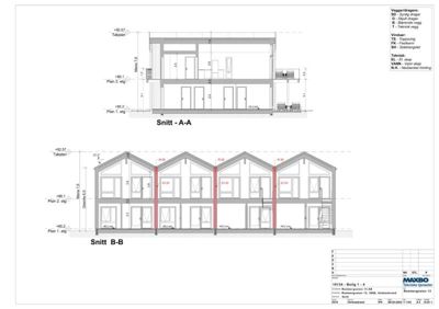 Bildet viser to snittegninger (Snitt A-A og Snitt B-B) av en toetasjes bolig. Det er tegnet oppriss av bygningens indre romfordeling, høyder, vinduer og konstruksjoner.