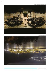 Fotografier av en bygning (festning) på en øy sett fra utsiden, med nattbelysning.