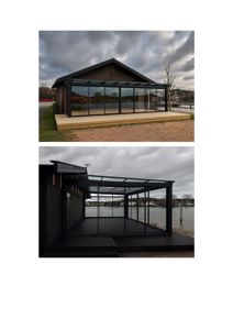 To fotografier av en ferdigbygd utvidelse med glassvegger og tak, sett fra utsiden.