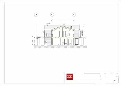 Snittegning (Snitt 1) som viser bygningens tverrsnitt, høyder, vindus- og døråpninger samt konstruksjonsdetaljer.