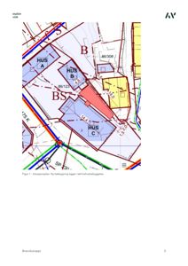 Situasjonsplan som viser tomtens grenser, nabolag og plassering av en ny planlagt bakkebygning i forhold til eksisterende bebyggelse.