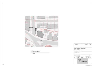 Situasjonsplan som viser plassering av ny boddflager i forhold til eksisterende bygninger, vegger og gater.