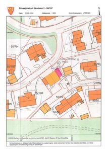 Situasjonskart som viser tomtens beliggenhet, naboeiendommer og veier i Skodalen 2.
