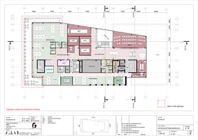 Etasjeplan (PLAN 07) som viser romfordeling, dimensjoner og funksjonelle soner i en bygning.