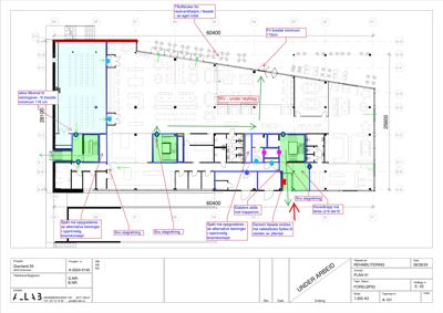 Etasjeplan (PLAN 01) for rehabilitering av Grøntland 55, med romfordeling, dører, vinduer og tekniske merknader om ventilasjon og trapper.