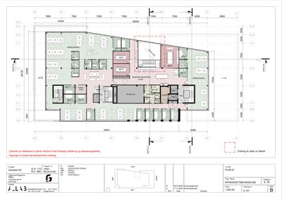Etasjeplan (PLAN 07) som viser romfordeling, dimensjoner og funksjoner for et bygg.