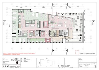 Etasjeplan (PLAN 05) som viser romfordeling, møblering og dimensjoner for et kontorbygg.