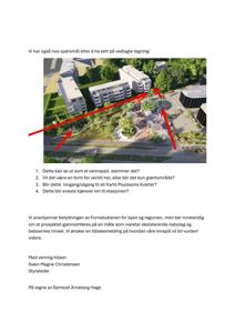 Et fotografi av en 3D-visualisering (rendering) av et boligprosjekt med tilhørende tekst og kommentarer.