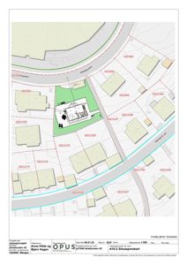 Situasjonskart som viser bygningens plassering i forhold til nabolaget, vei og eiendomsnummer.