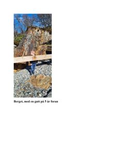 Fotografi av en stor stein (berget) med en gutt på 5 år foran