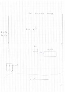 Håndtegnet situasjonsplan som viser plassering av hytte, bod og naust på eiendom med angitte mål og retninger.