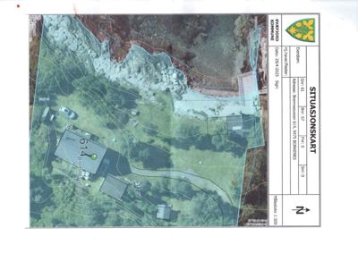 Situasjonskart som viser eiendomsgrenser, bygninger og topografi for Bremmesveien 614.