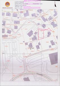Situasjonsplan (kartutskrift) som viser eiendomsinndeling, bygninger og veier i et område.