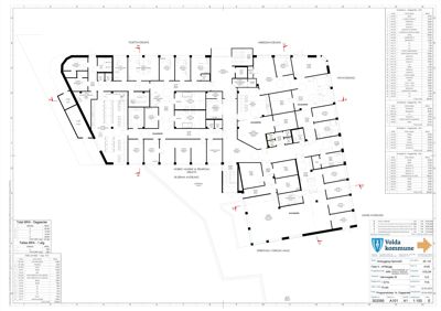 Etasjeplan (dagplan) for et bygg, som viser romfordeling, funksjoner (f.eks. 'Klasserom', 'Skole', 'Verksted'), og arealoppdelinger.