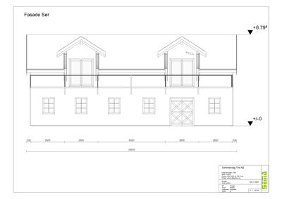 Fasadetegning av bygning sett fra sør, med oppgitt mål og høyder.