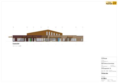 Fasadetegning (opprikk) av en bygning sett fra øst, med farge og detaljer.