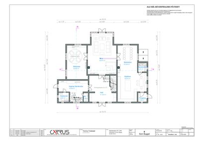 Etasjeplan som viser romfordeling, mål og funksjoner i et hus.