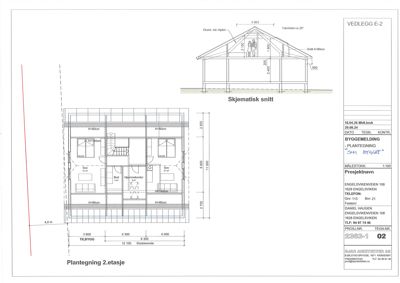 Plantegning av 2. etasje med romfordeling, dører, vinduer og dimensjoner. Inneholder også et skjematisk snitt av takkonstruksjonen.