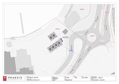 Situasjonsplan som viser tomtens grenser, eksisterende infrastruktur (trafostasjon), veier og planlagt plassering av ladestasjoner.
