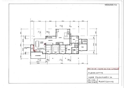 Etasjeplan (plantegning) som viser romfordeling, mål og funksjoner i en bygning.