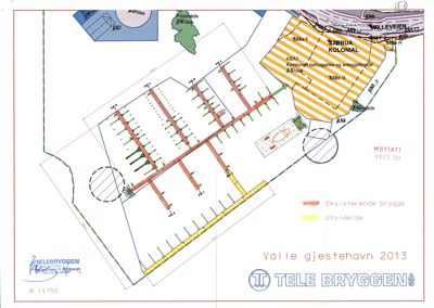 Situasjonsplan for Valles Brygge som viser bryggetomten, eksisterende og planlagt utvidelse, samt nabolag.