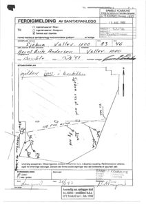 Situasjonsplan for et saniteranlegg (sjøbua) med håndskrevne notater om rørlegging og avløp.