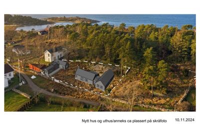 Et skråfoto (perspektiv) som viser en eksisterende tomt med nabolag, der en ny planlagt bygning er tegnet inn i 3D for å vise plassering og forhold til terrenget.