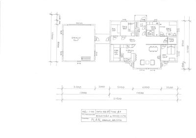 Etasjeplan (1. etasje) som viser romfordeling, mål og funksjoner for et hus med garasje.