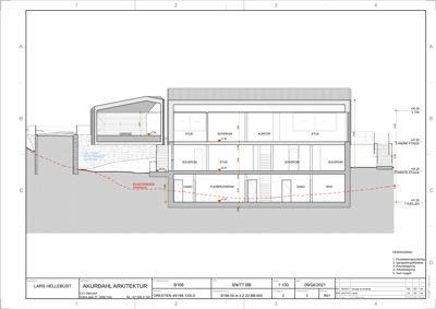 Snittegning (SNITT BB) som viser bygningens tverrsnitt med romfordeling, høyder og grunnforhold.
