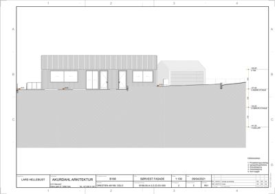 Sørvest fasade tegning med oppriss av bygningens høyde, vinduer og terrassering.