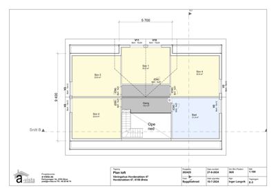 Etasjeplan for et loft i en leilighet, som viser romfordeling (soverom, gang, bad), dimensjoner og areal.