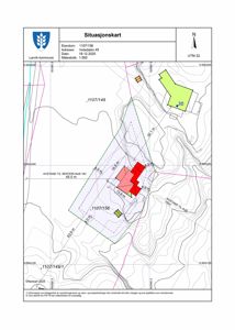 Situasjonskart som viser eiendomsgrenser, topografi, naboeiendommer og avstander til vei.