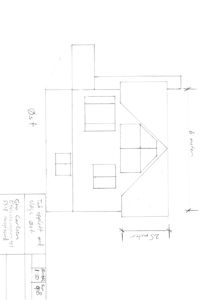 Etasjeplan (takplan) med romfordeling, vindusoppsett og mål for en bygning.