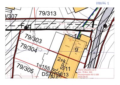 Situasjonsplan som viser eiendomsgrenser, grunntallsnummer (gnr/bnr), og bygningsfot med romfordeling.