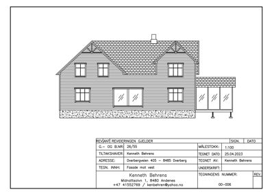 Fasadetegning som viser bygningens utseende fra vest, inkludert takform, vinduer og materialer.