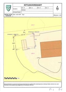 Situasjonskart som viser eiendomsgrenser, arealnummer (240/7 og 189/3), avstander og bygningsplassering.