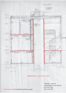 Snittegning (SNITT B-B) som viser brannskille, etasjer, trapp og konstruksjon.
