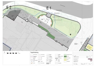 Situasjonsplan som viser tomtens grenser, bygningsplassering, terrengform, vegetasjon og tilgrensende arealer.