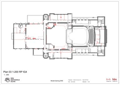 Etasjeplan (Plan 03) som viser romfordeling, vegger, dører og trapper for et bygg (DNS).