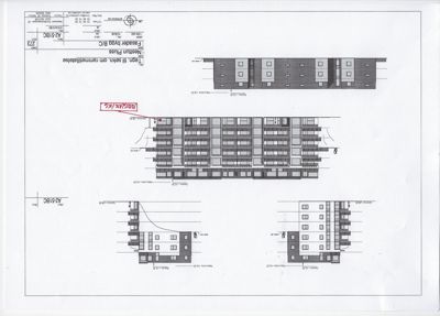Fasadetegning som viser bygningens utseende fra flere vinkler (front, side og bakside) med detaljer om vinduer, balkonger og tak.